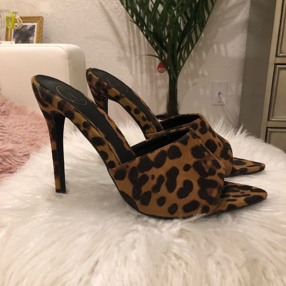 Leopard print peep toe mules